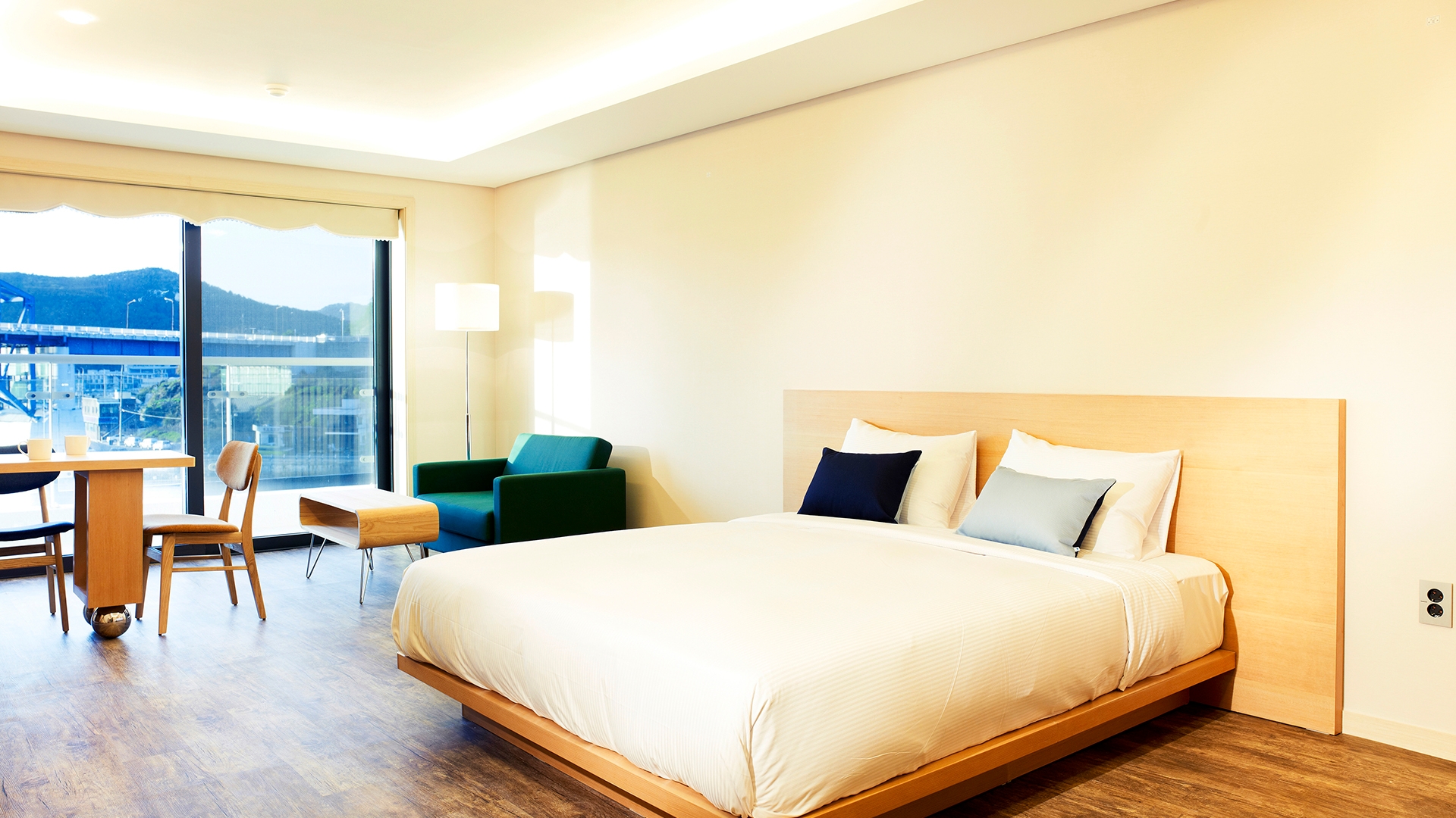 디럭스 더블 (킹)