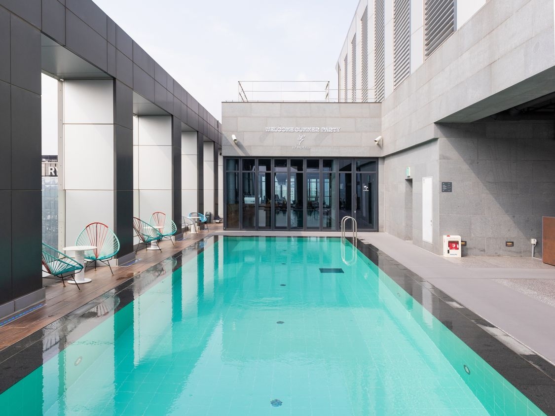 플로팅 루프탑 풀