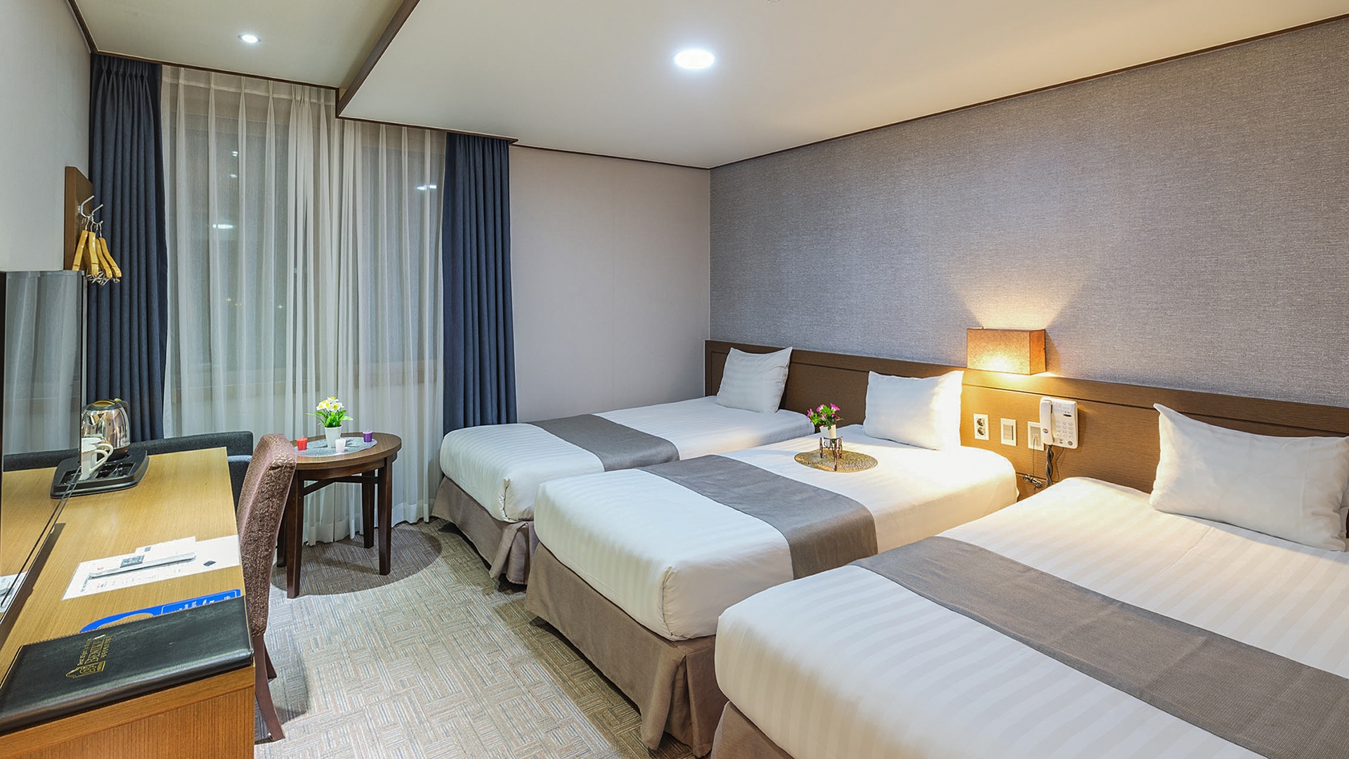 패밀리 트리플 (씨티뷰 또는 부분오션뷰)