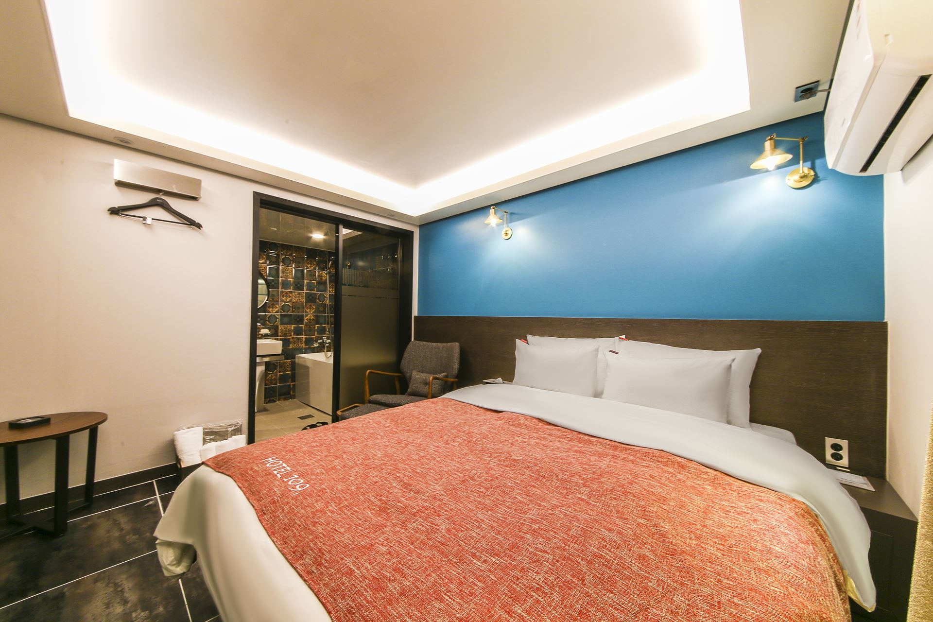 디럭스(스파욕조)(Netflix)