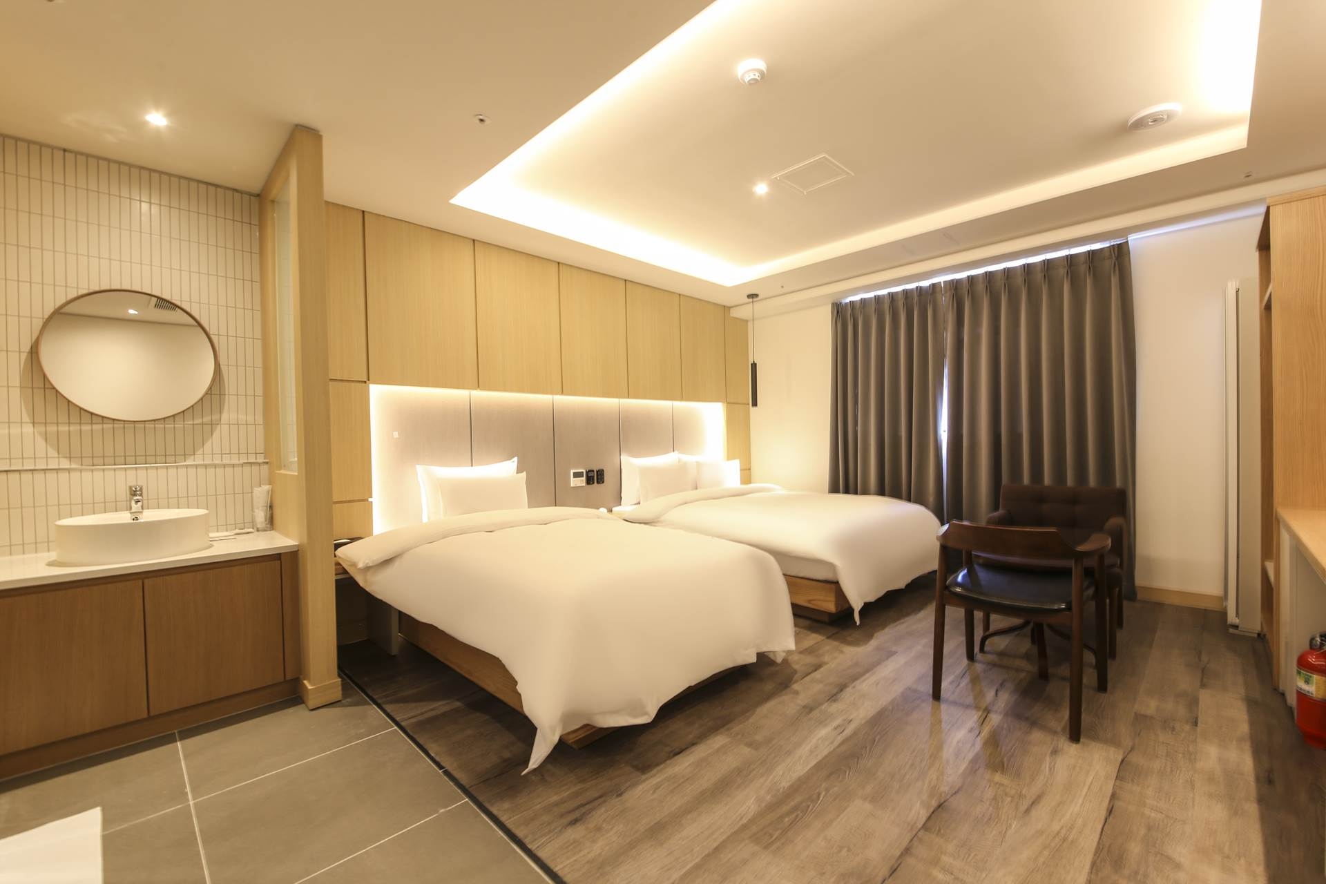 디럭스 트윈(Netflix,무료조식,