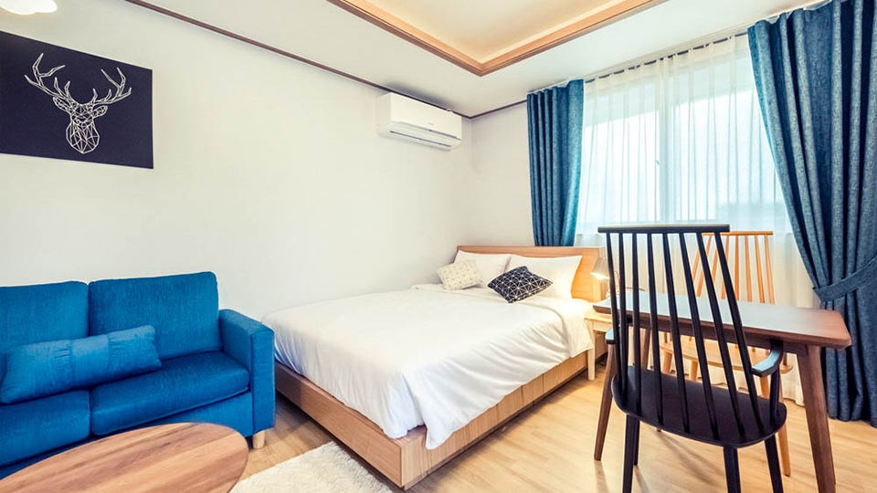 미드나잇 (104호)