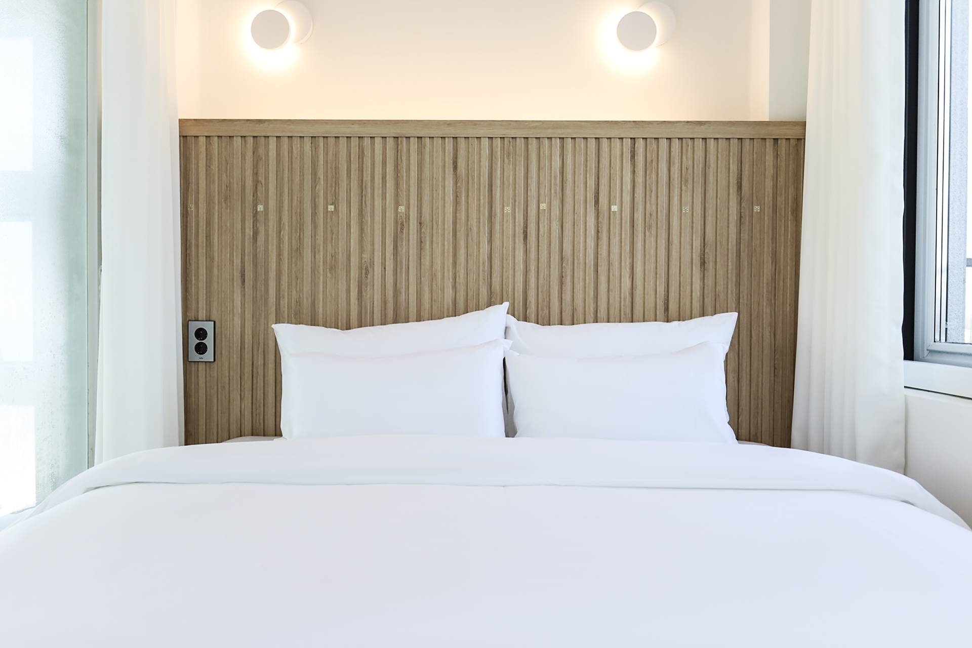 디럭스룸 201~901호