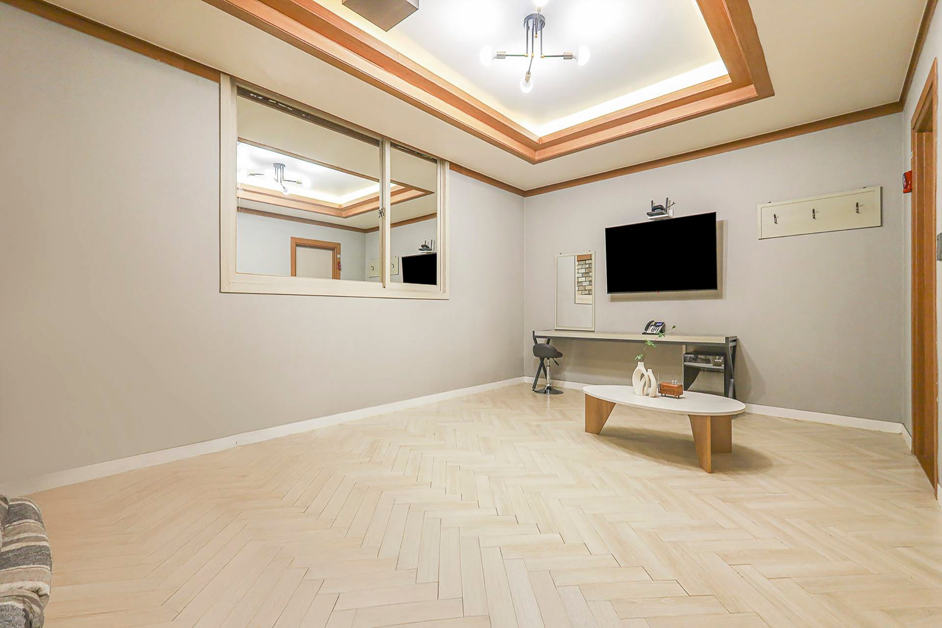 한실 (넷플릭스, 욕조, 비데)