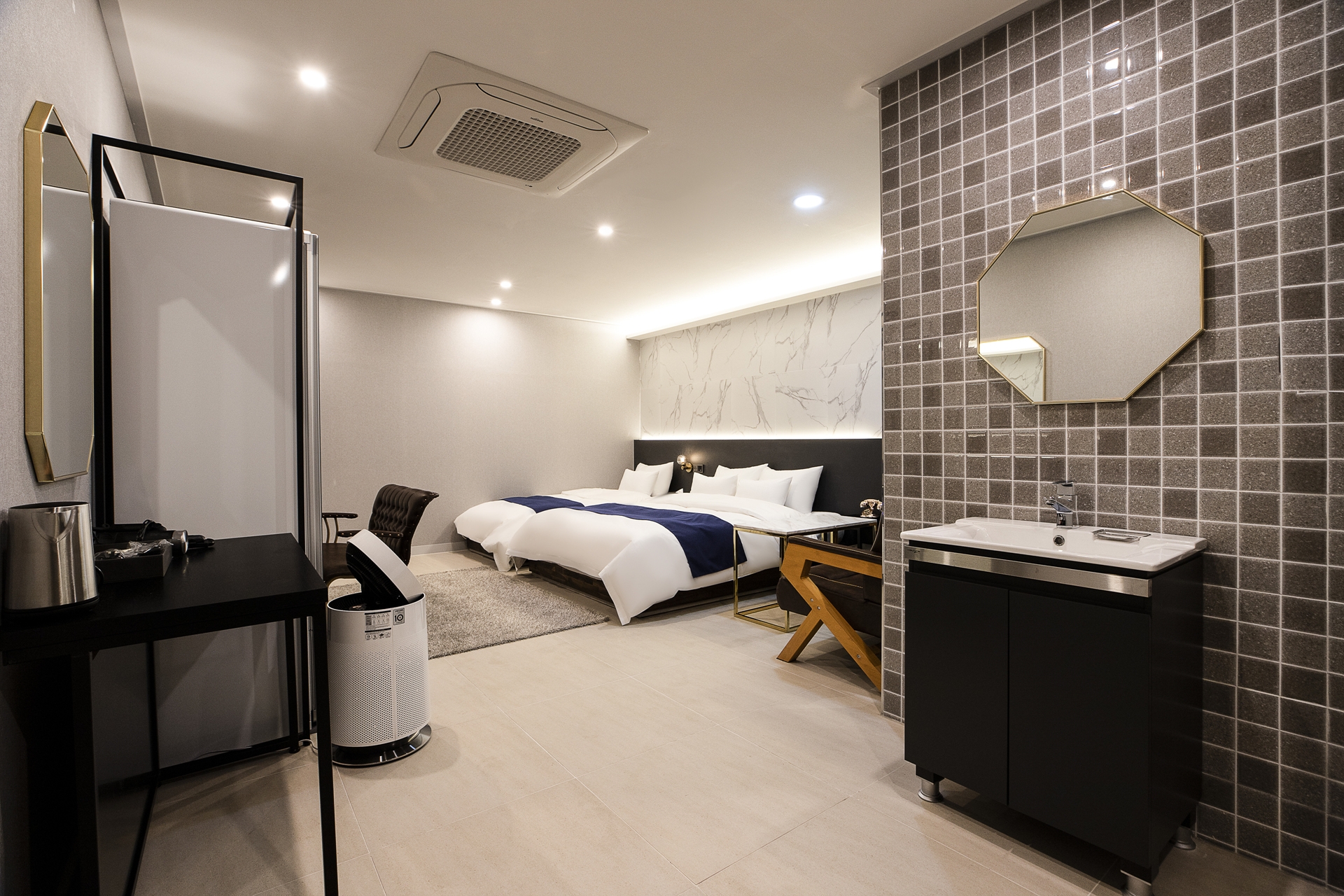 프리미엄 트윈 (넷플릭스, 유튜브 무