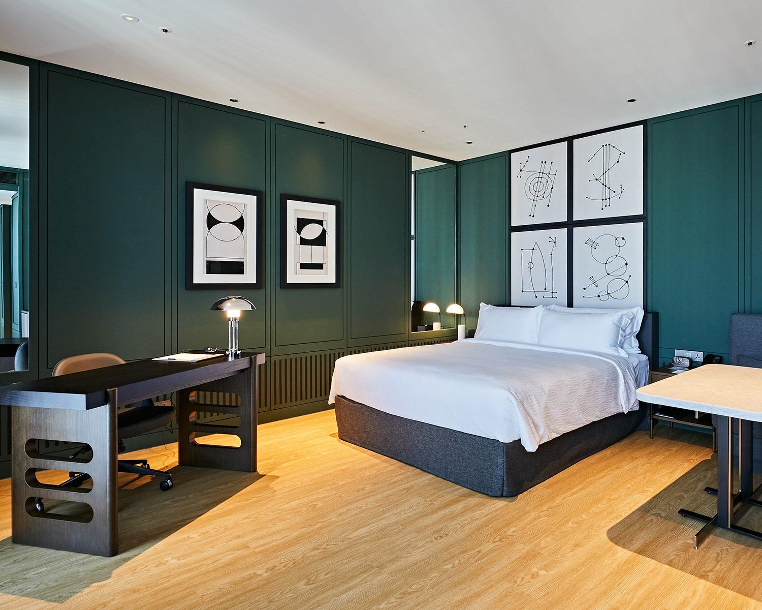 프리미어 디럭스