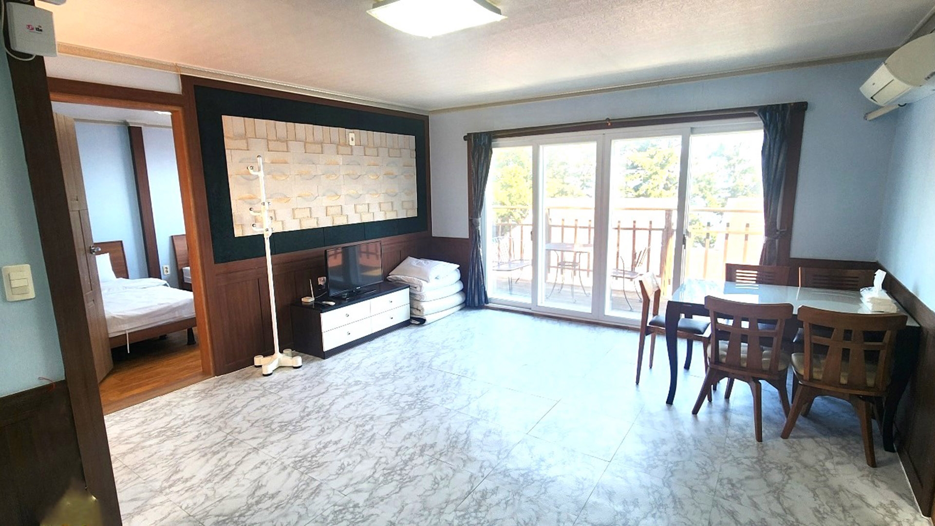 투룸 오션뷰(14평_더블침대2개_취사완비_단독테라스_4인기준)