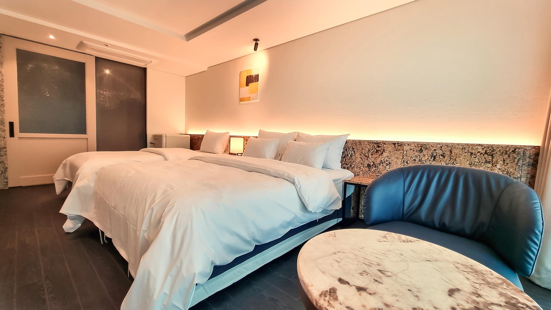 시티뷰 퀸베드+싱글베드 테라스