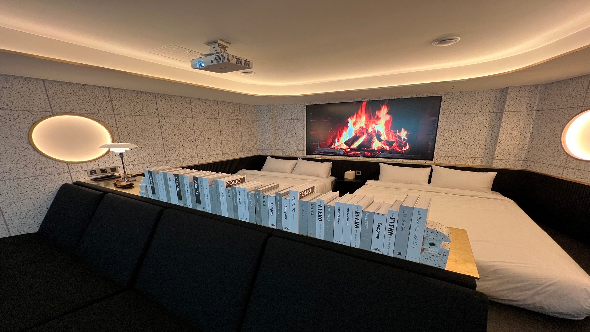 [본관] 시네마 트윈 룸