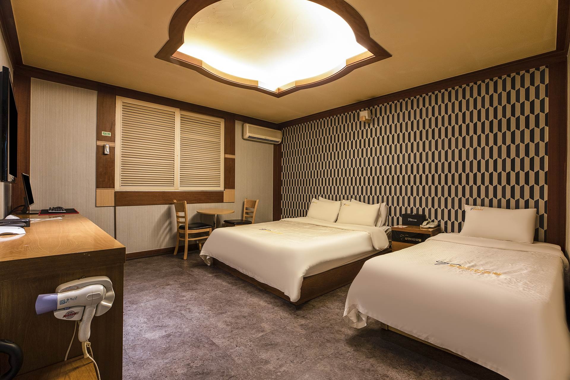 트윈(원클릭 유튜브,넷플릭스 무료시청