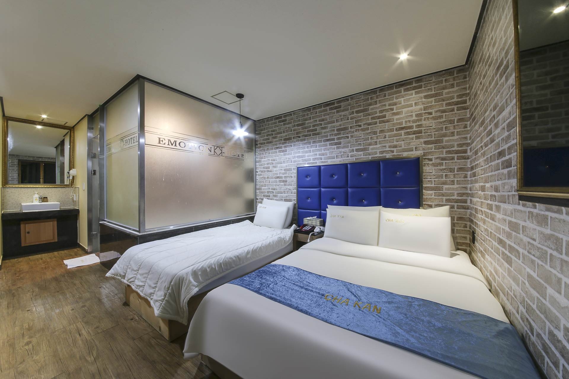 디럭스 트윈 [3인 조식제공]