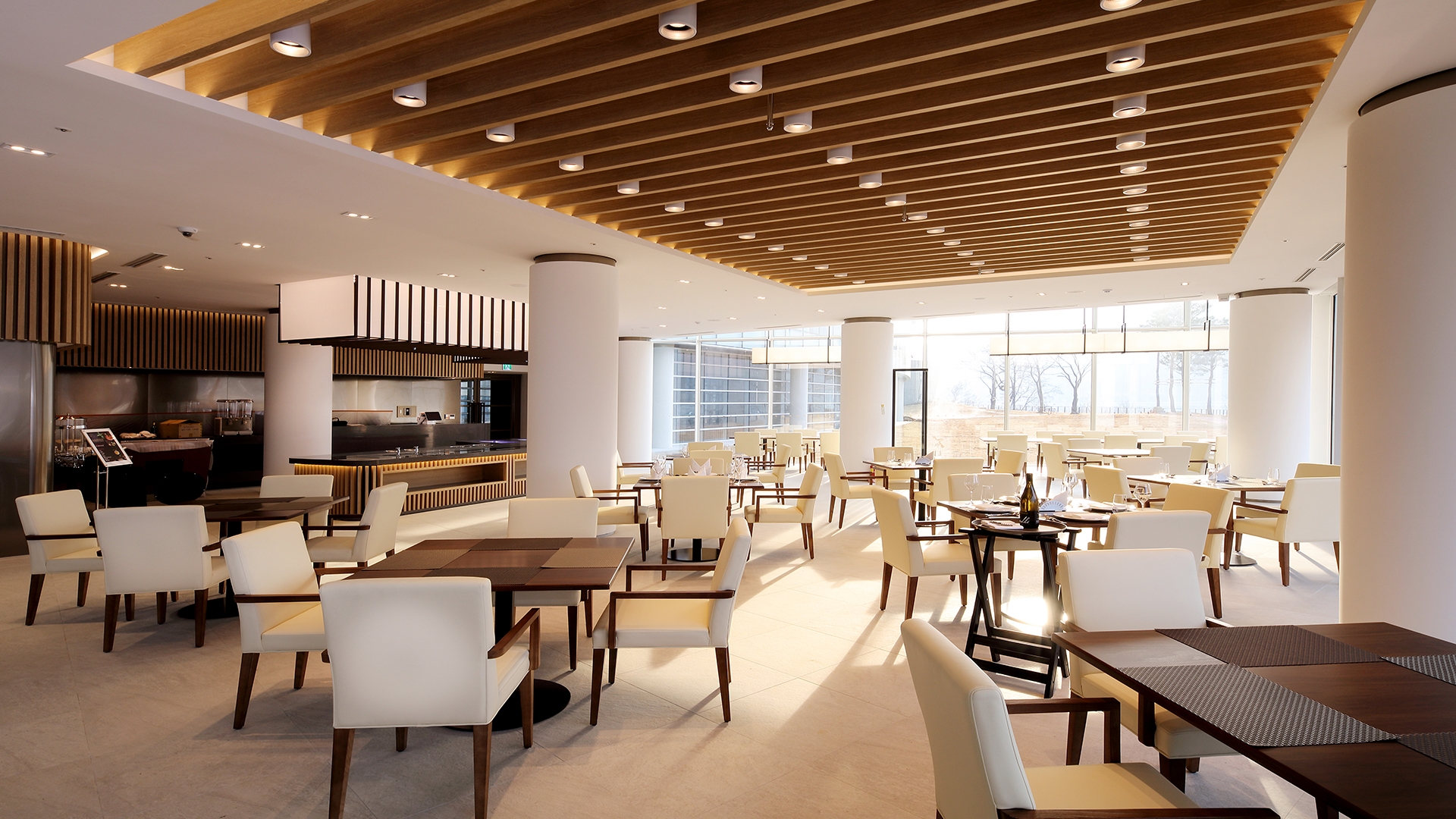 디오니소스 레스토랑