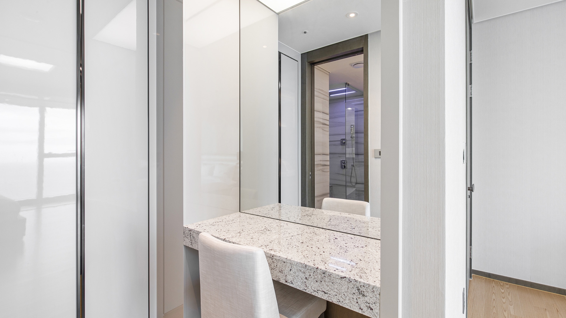 슈퍼브 오션뷰 로얄 스위트(미포 하버뷰)