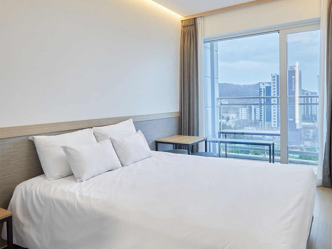 디럭스 킹 테라스 (시티뷰)