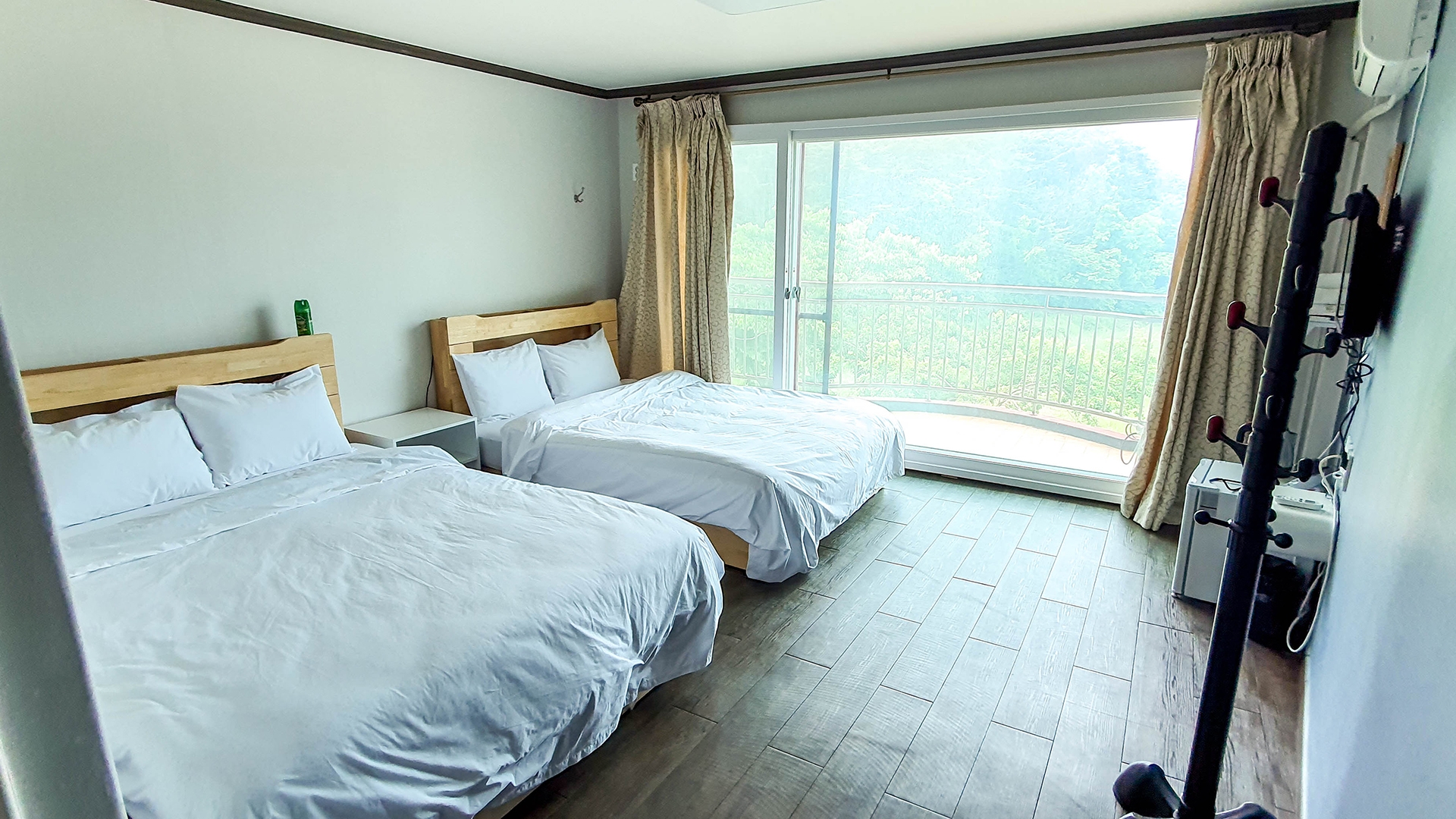 럭셔리(트윈침대)