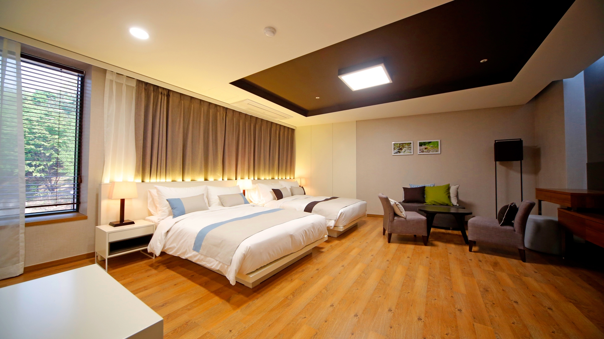 디럭스 더블 트윈