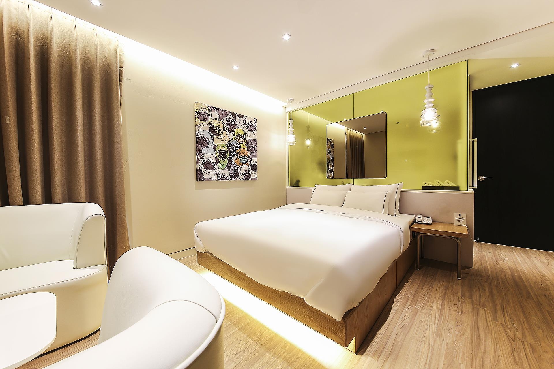 Deluxe(넷플릭스 유튜브 프리존)