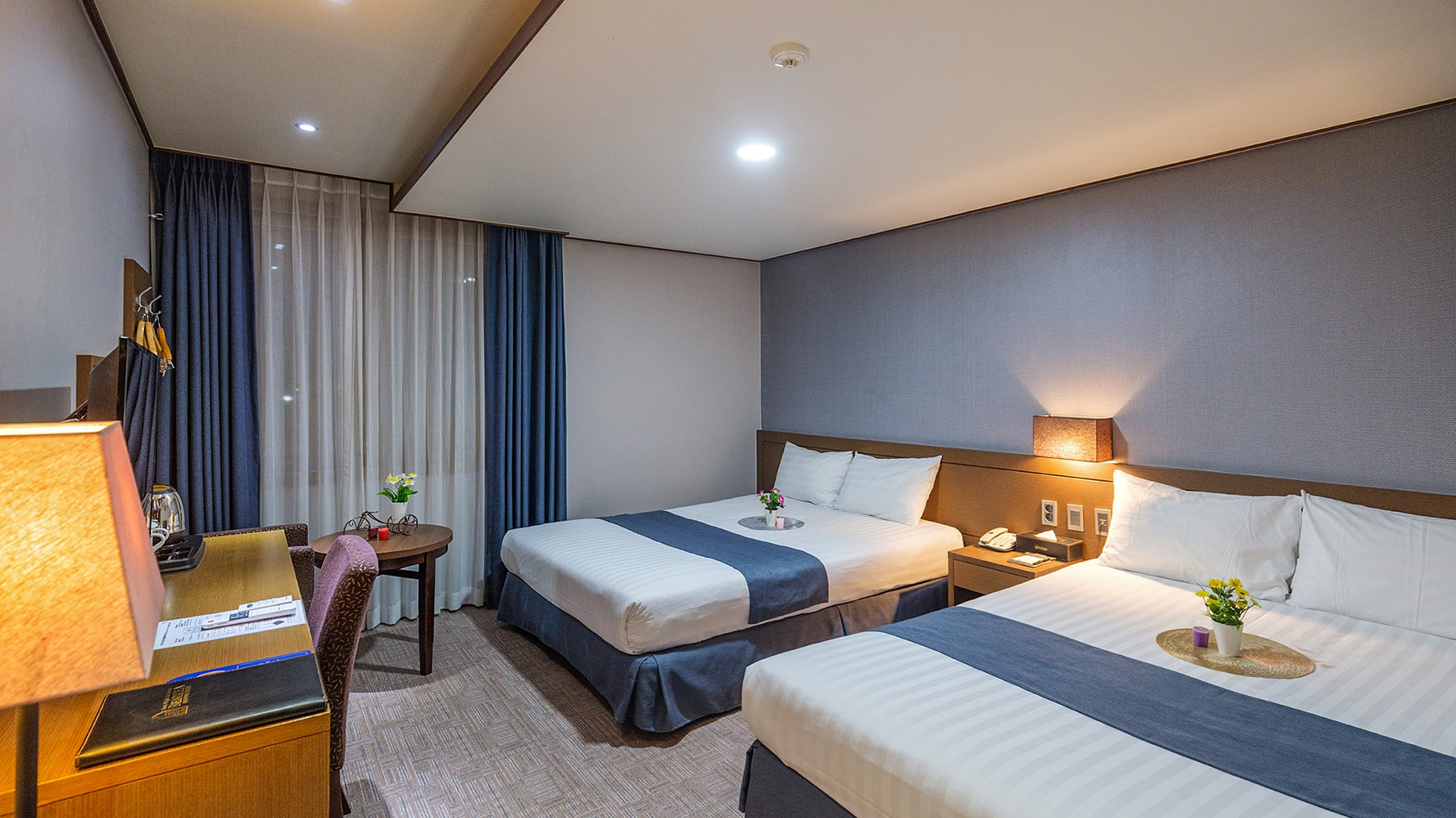 패밀리 디럭스 트윈 B (부분오션뷰)