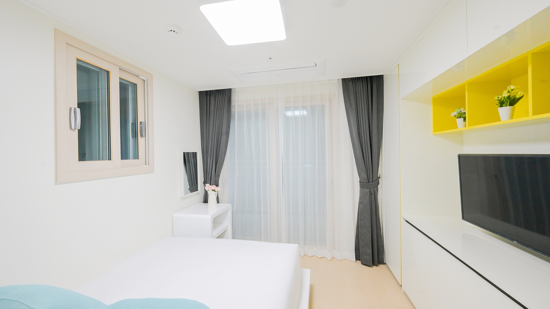 스탠다드 더블 (하프 오션뷰)