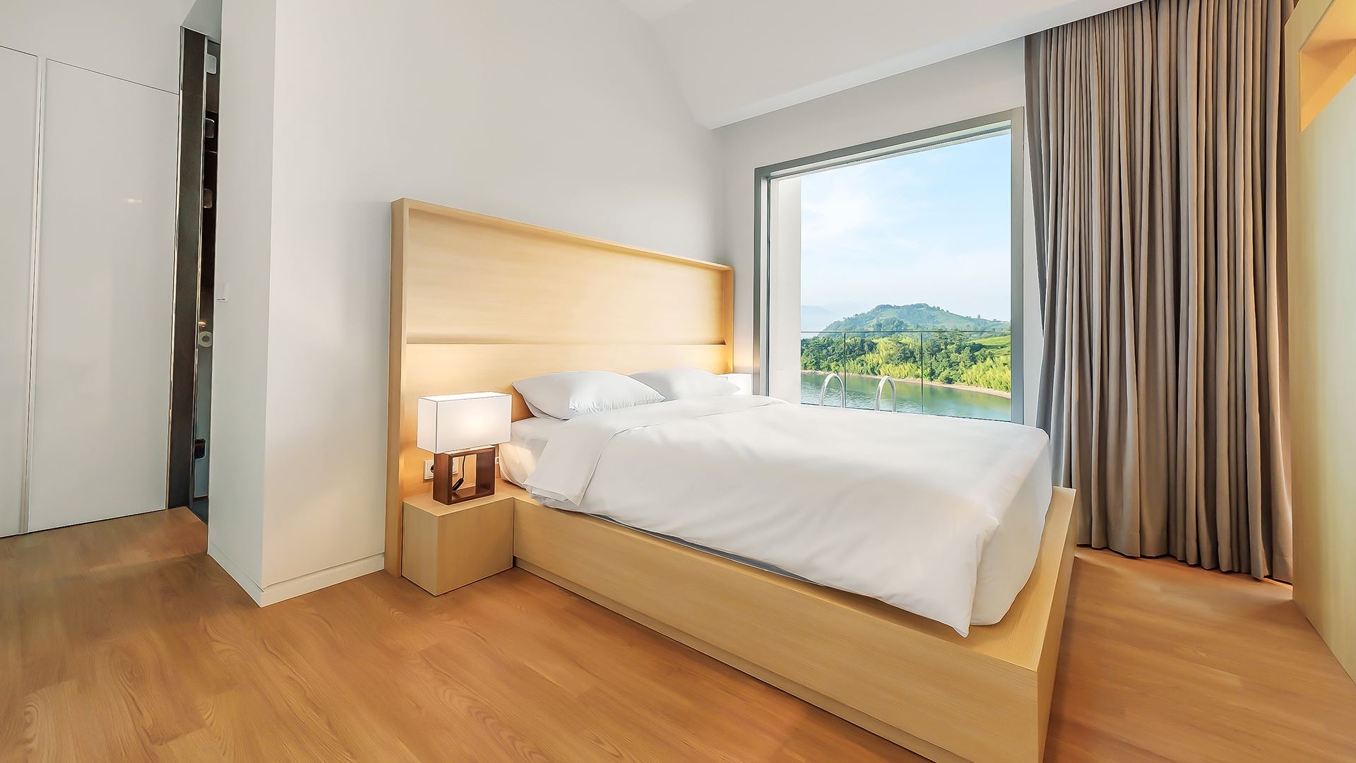 베이 스위트 102~103호