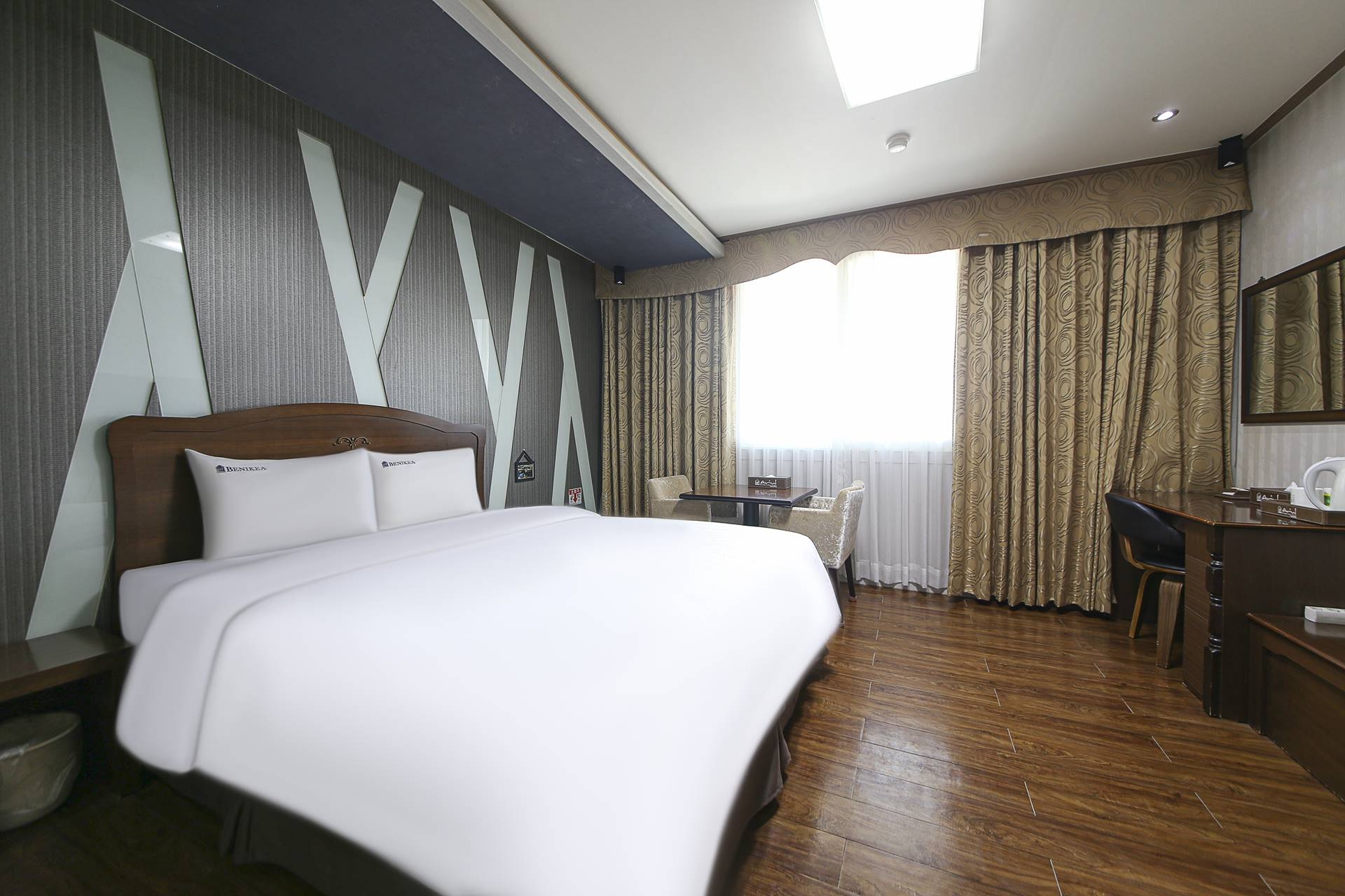 스탠다드(넷플릭스 가능, 월 정기점검