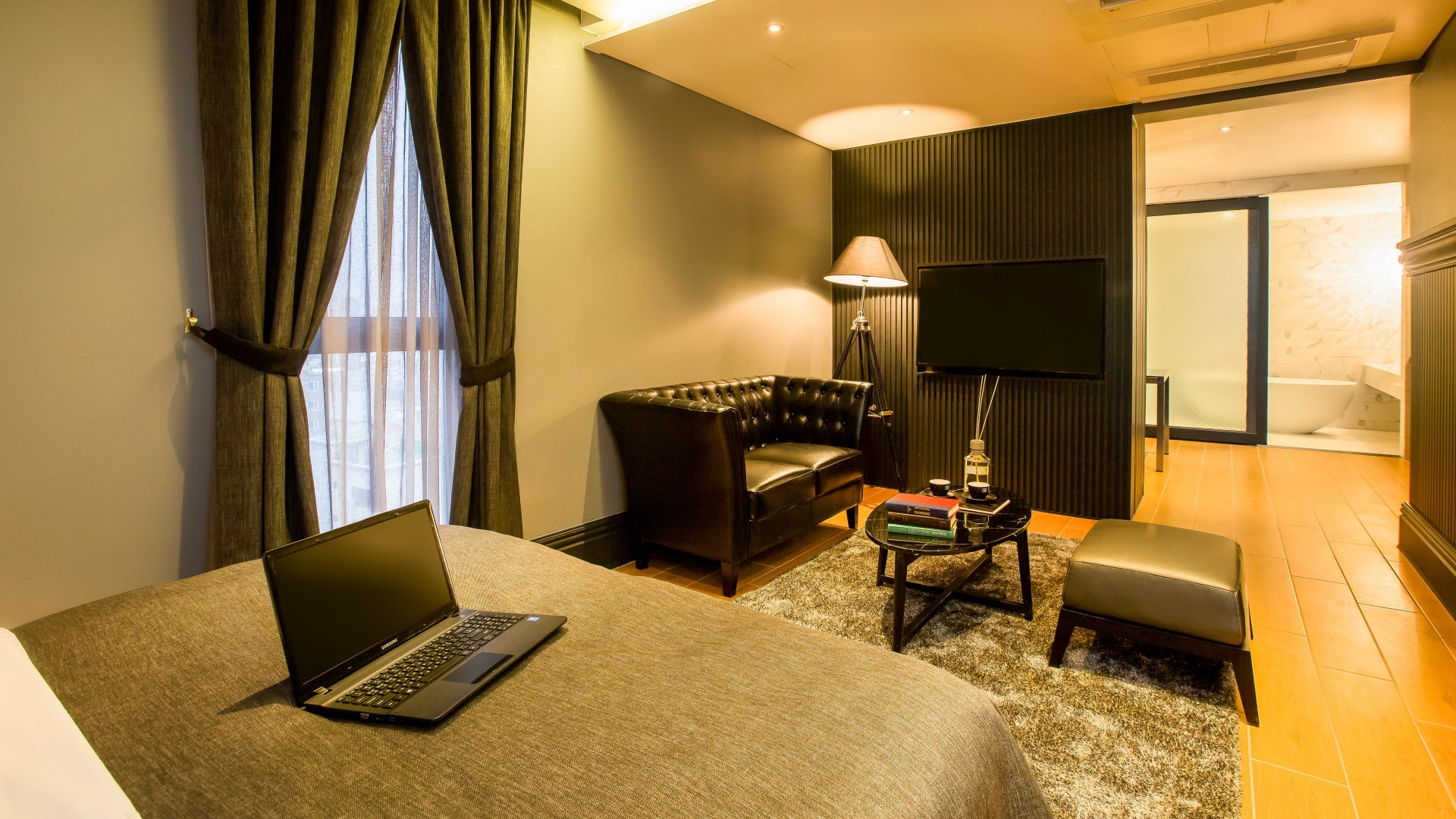 프리미어 스위트 