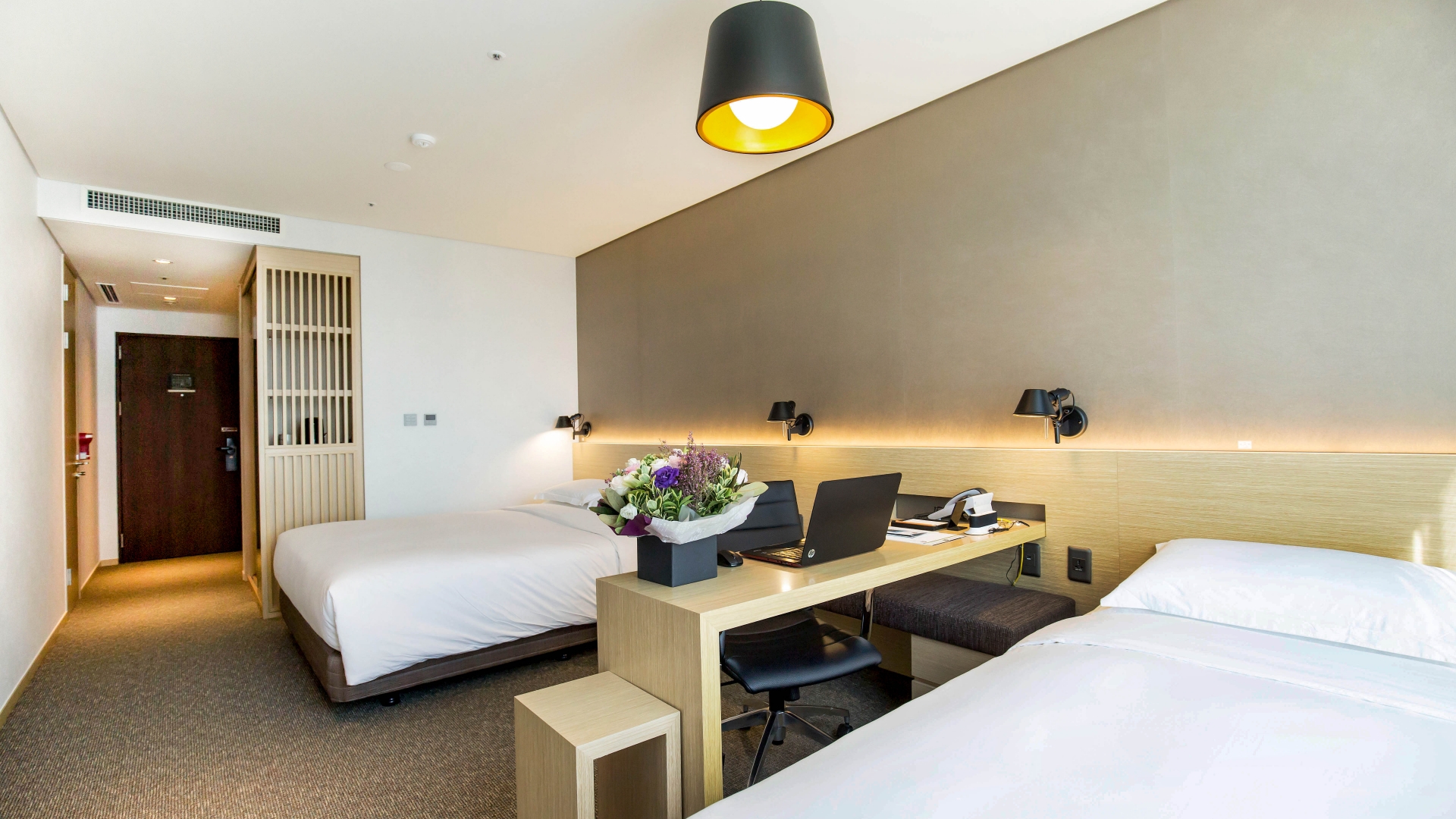 디럭스 패밀리 트윈