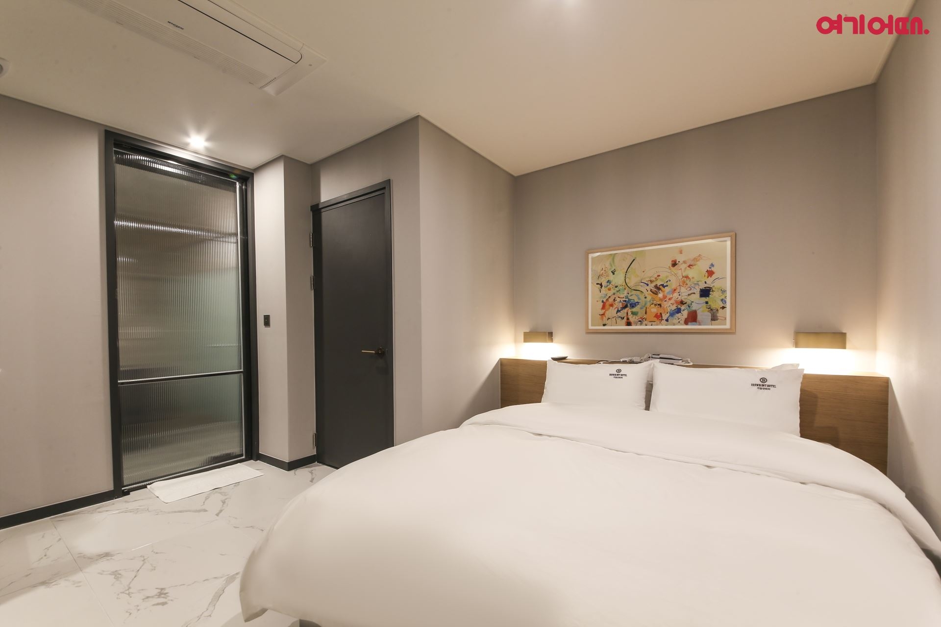 디럭스 더블(스타일러+공기청정기+조식