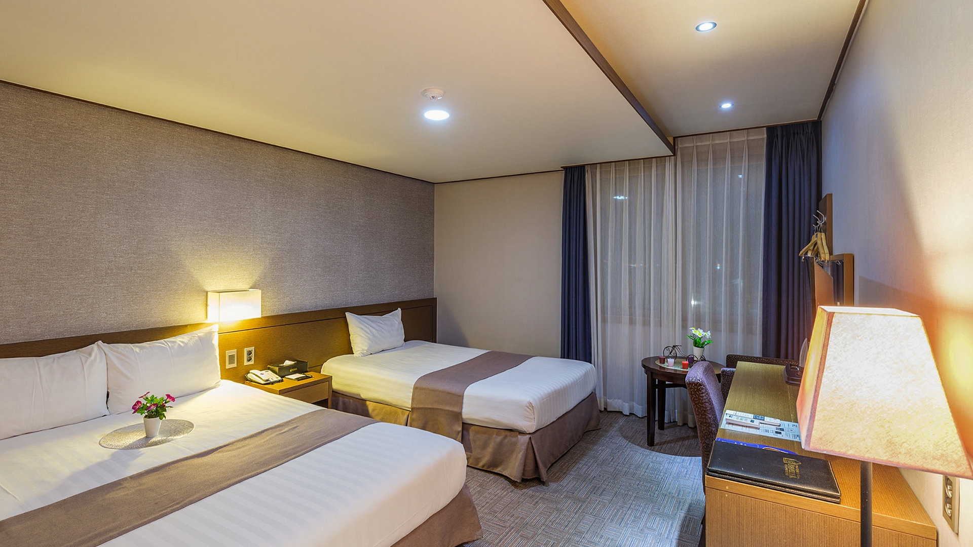 패밀리 트윈 (시티뷰 또는 부분오션뷰)