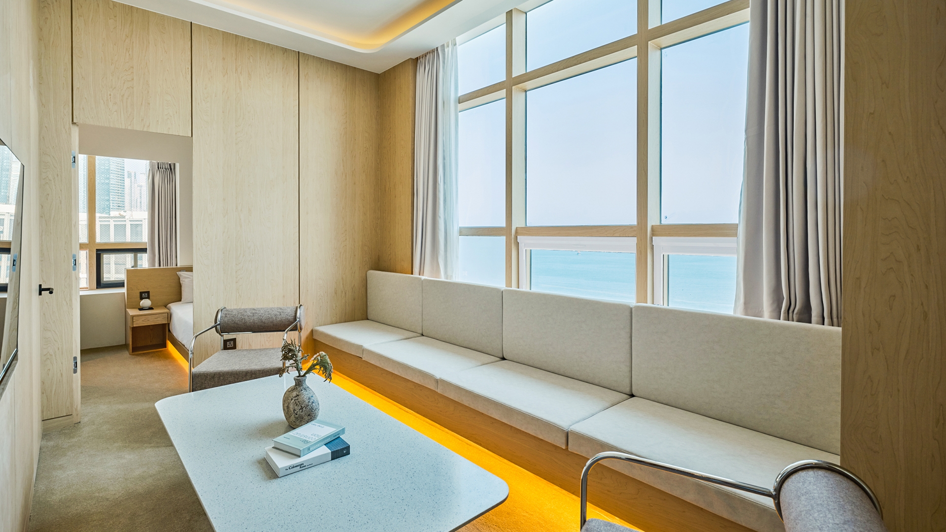 [본관] 오션 프리미어 스위트 (최상층)