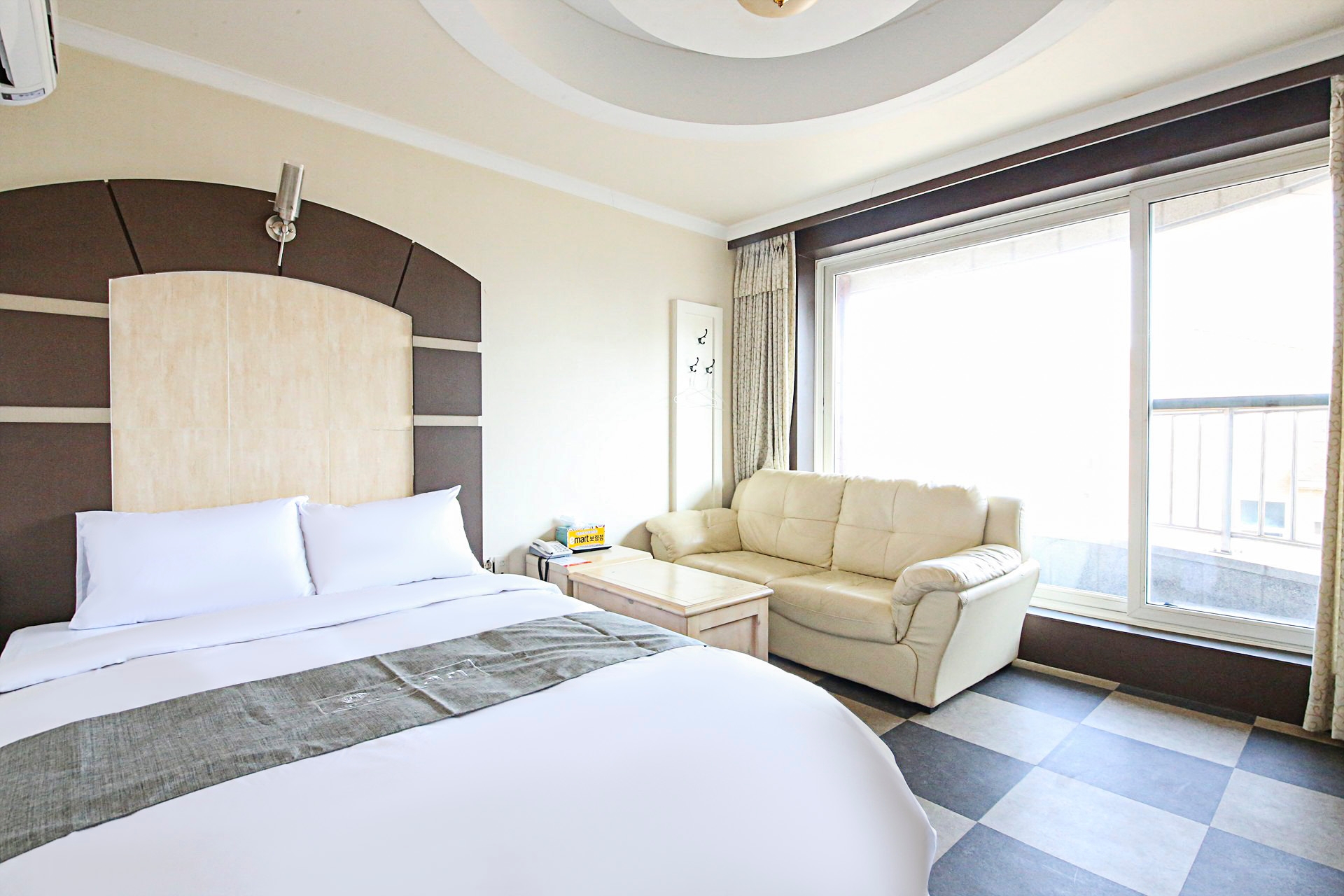 일반실(조식포함,넷플릭스)