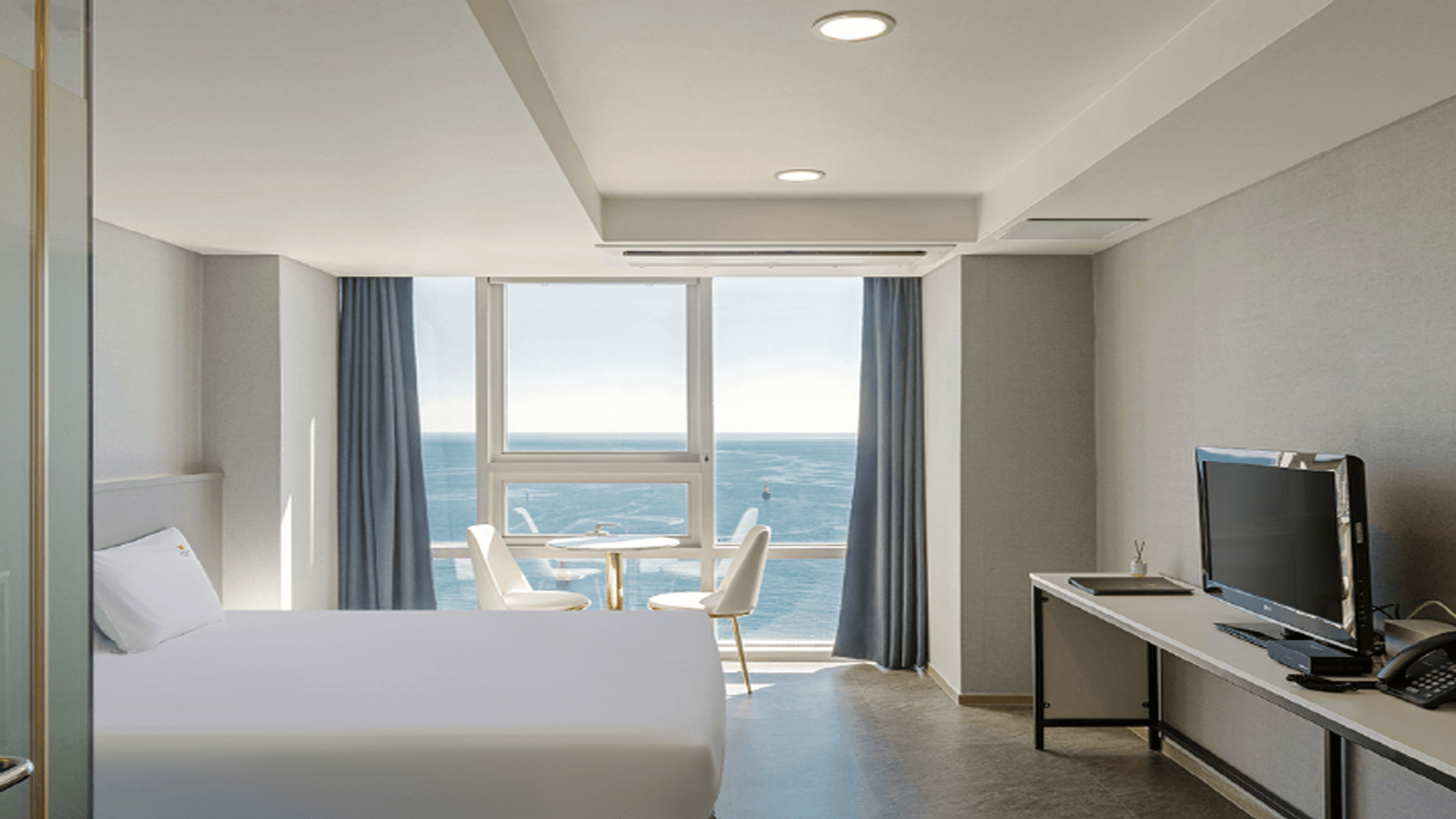 디럭스 킹 오션뷰