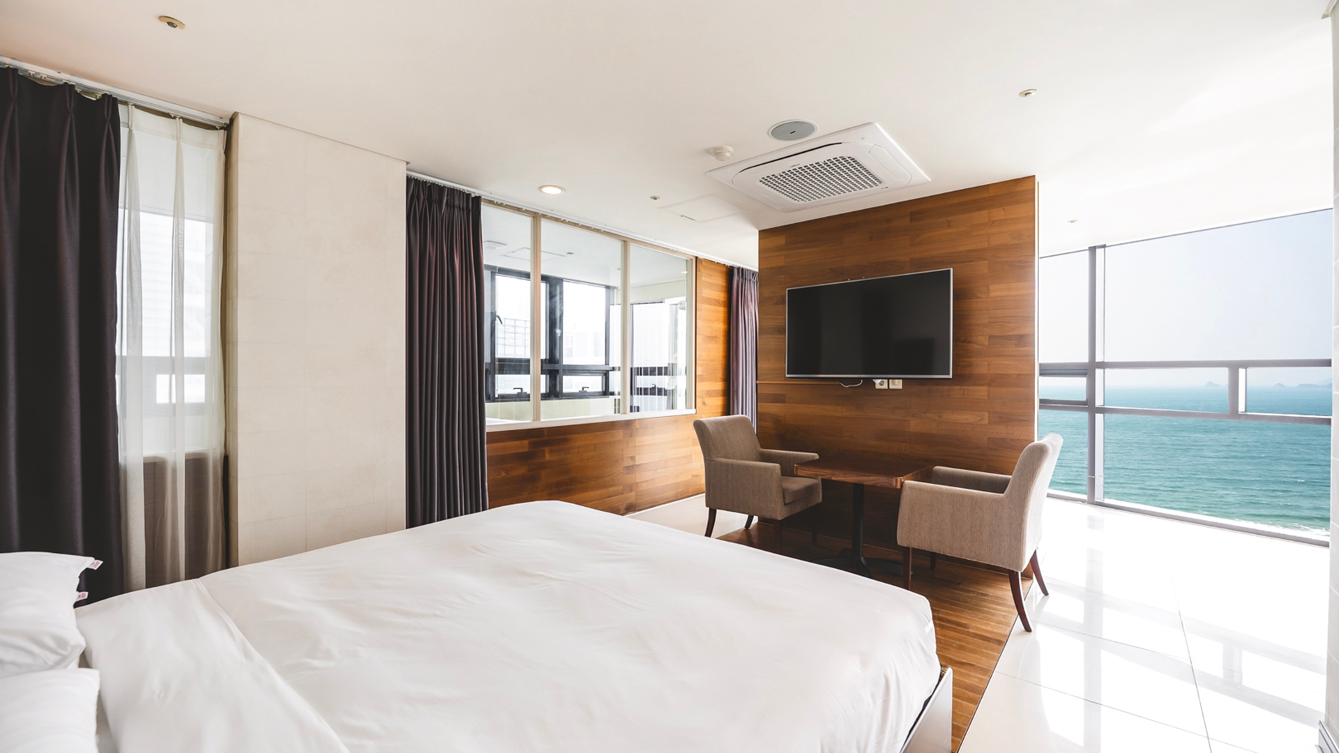 이그제큐티브 스위트 (풀오션뷰)