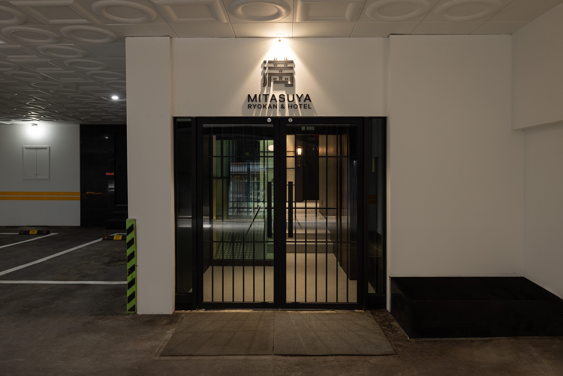 주차장, 로비, 복도, 카운터