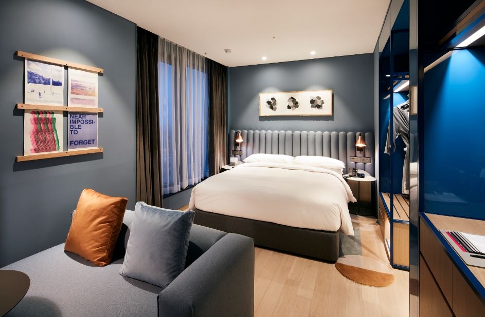 크리에이터 룸 (1 킹 베드)