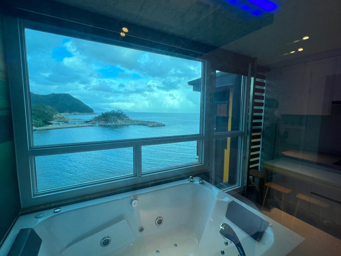 오션뷰 실버룸 402호