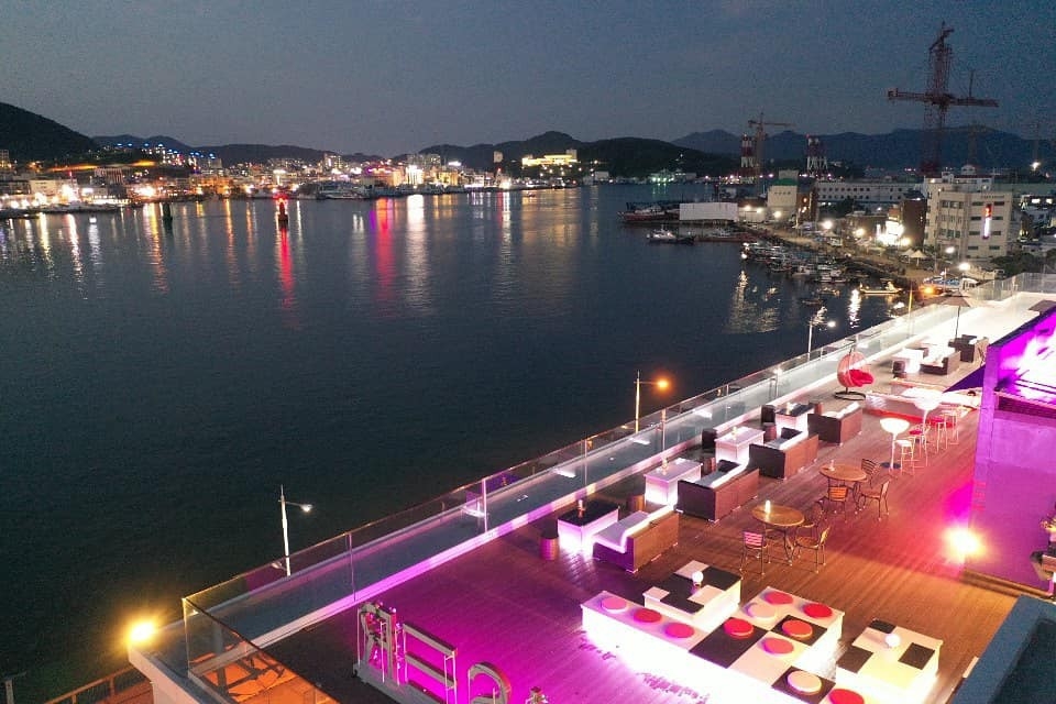 아뮤제 (루프탑 라운지)