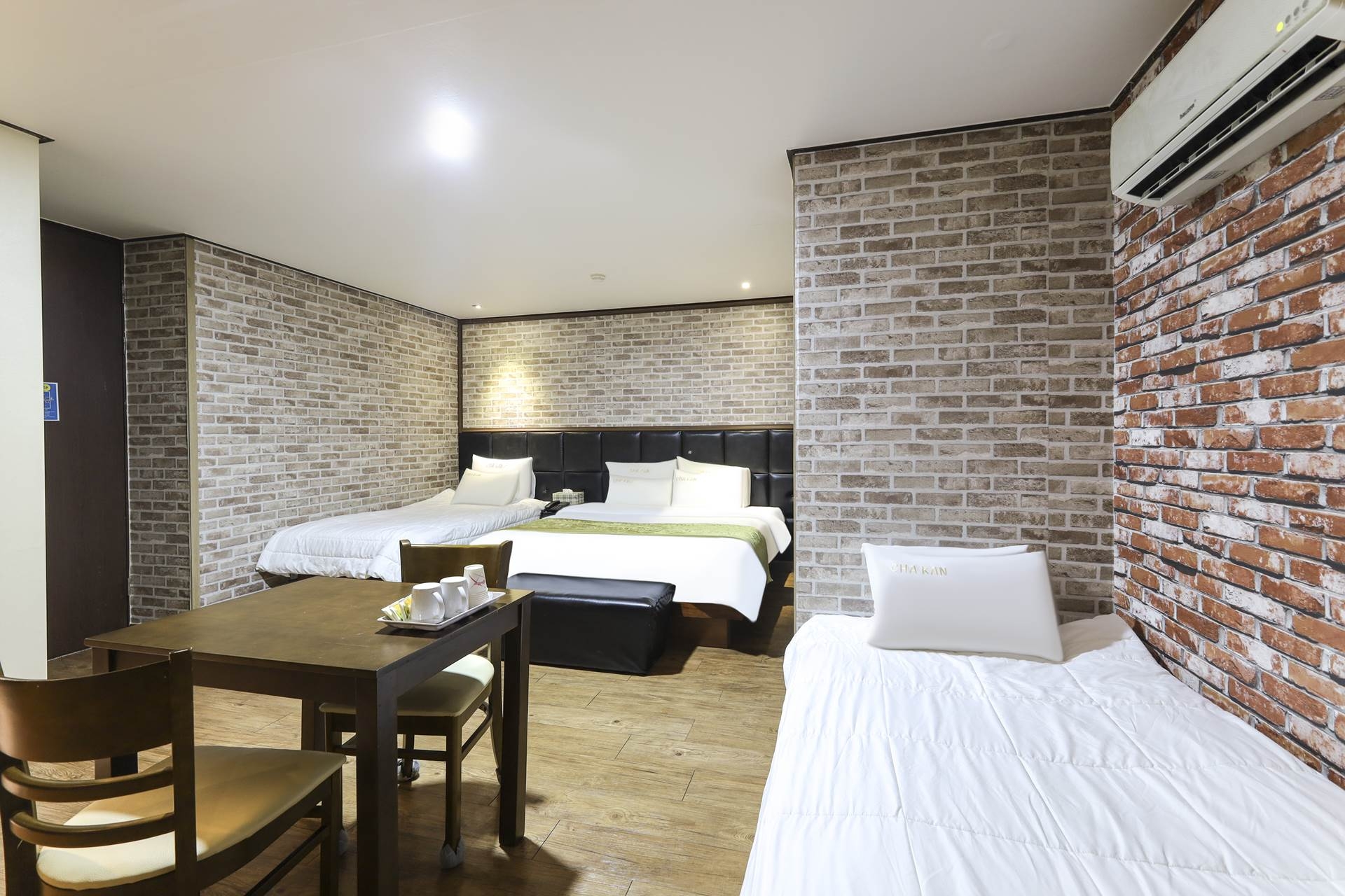 패밀리 트리플 파티룸  (커플PC, 