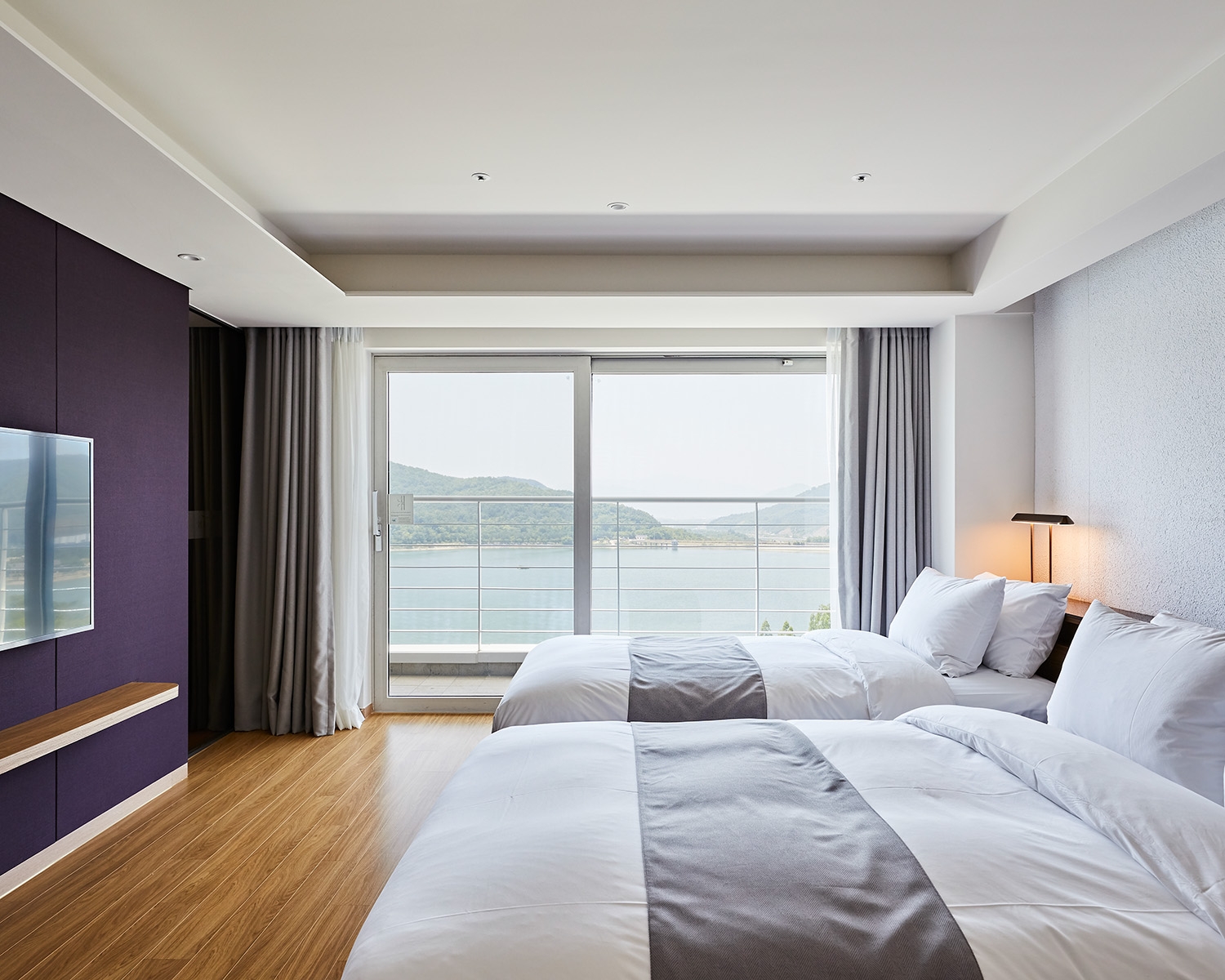 코너 스위트 트윈 (호수 전망)