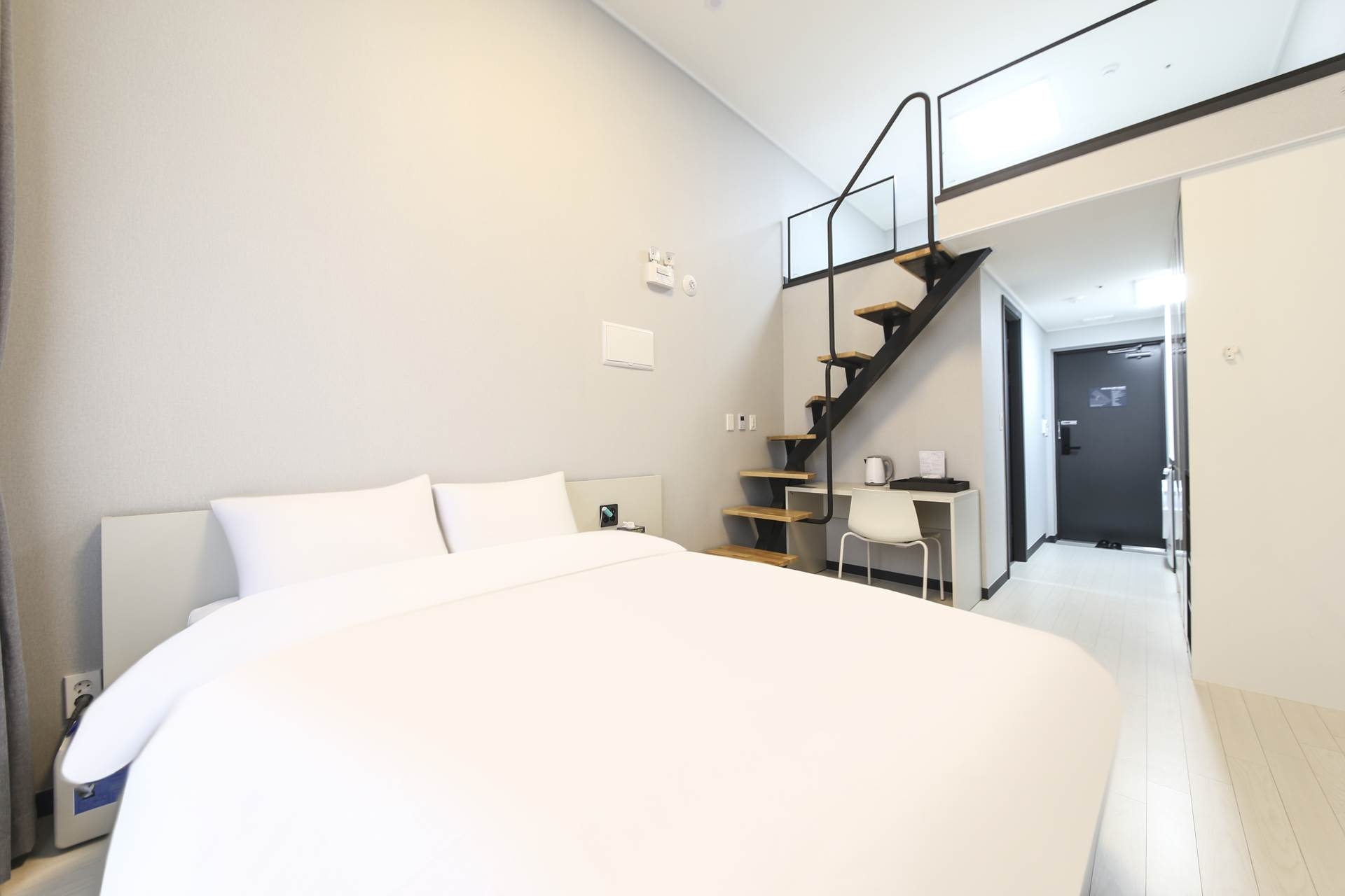 스탠다드 하이플로어