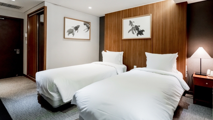 디럭스 트윈 (전망없음)