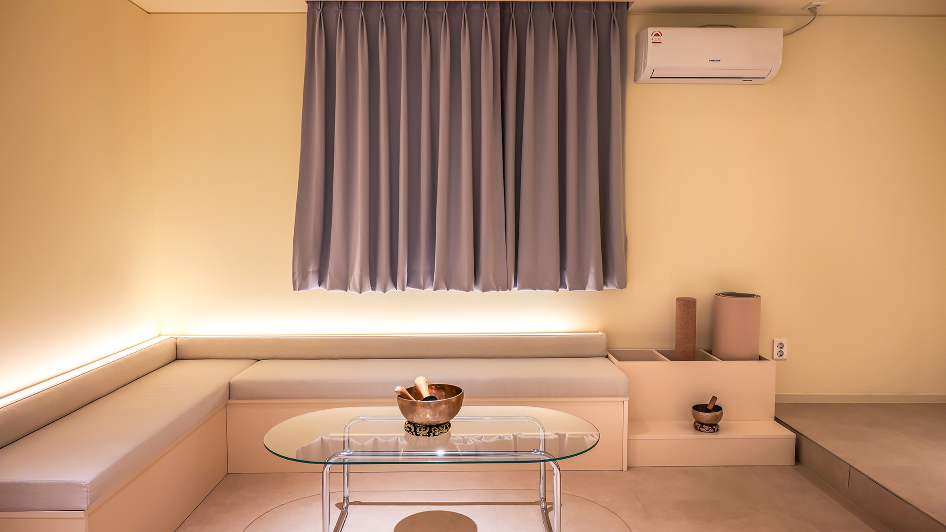 요가 슈퍼 디럭스 (사우나)