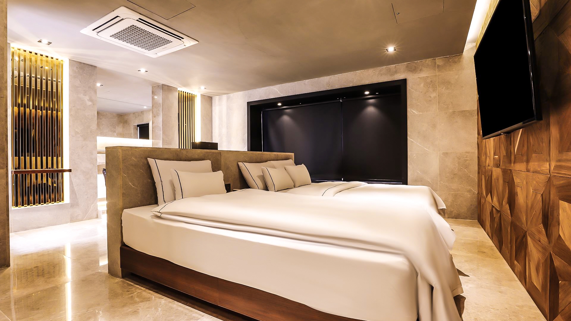 로얄 스위트 (1303호)