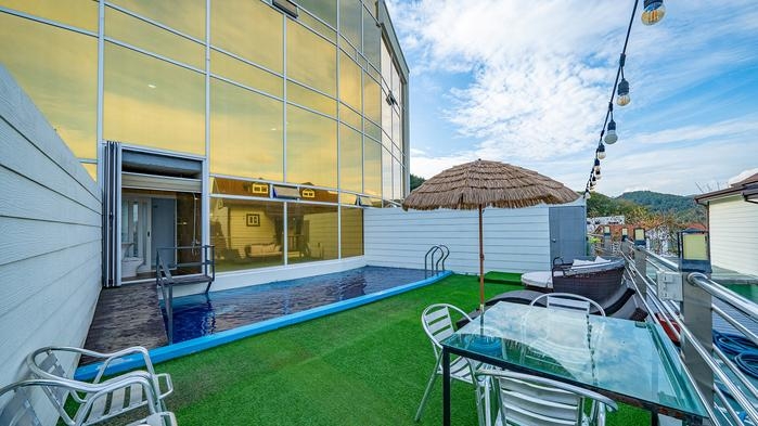 [리조트]럭셔리풀102호