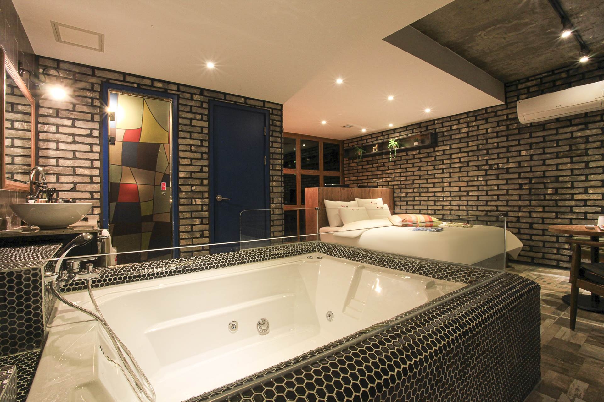 Suite(넷플릭스 개인계정사용,65