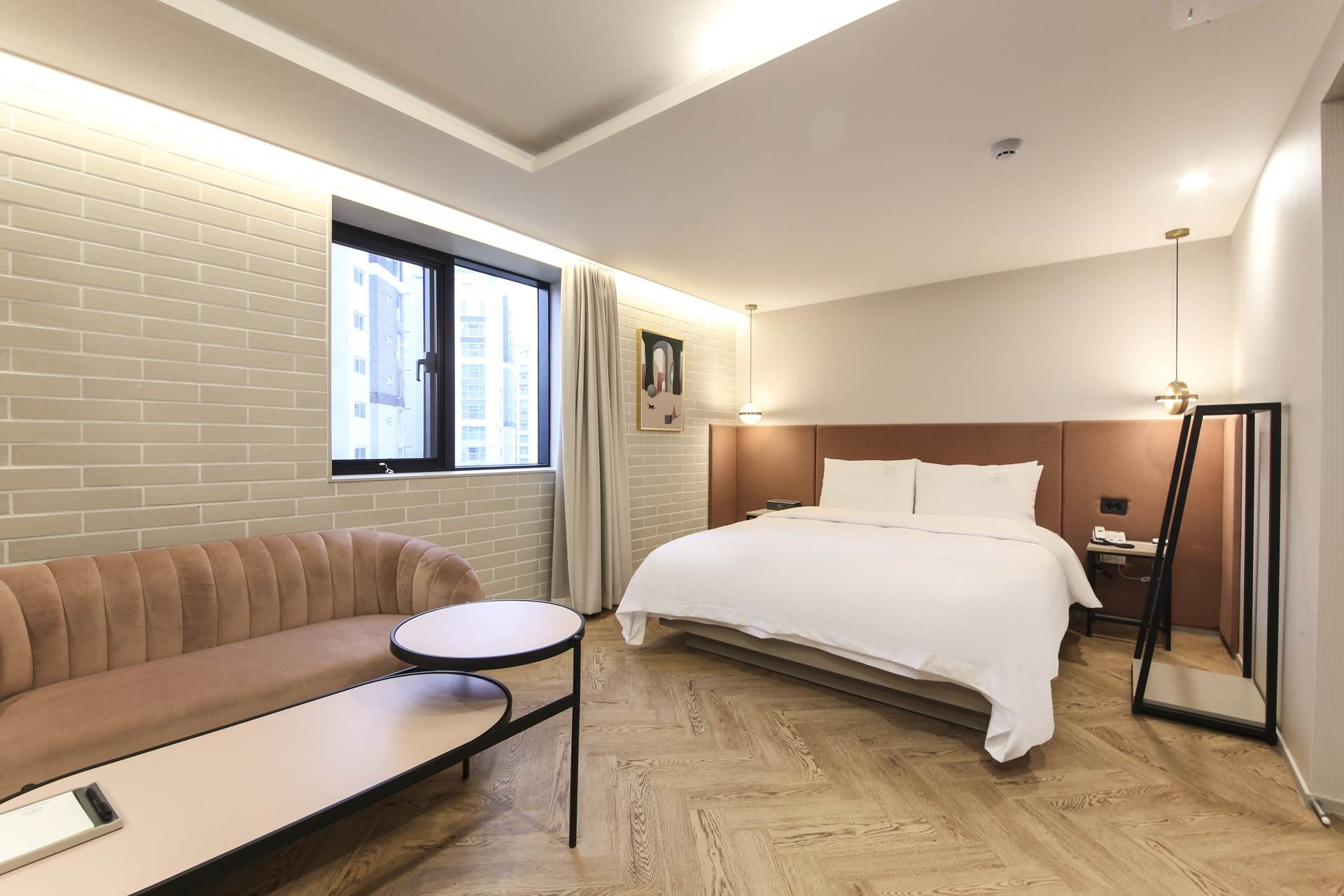 스위트(넷플릭스 시청가능+스타일러+특