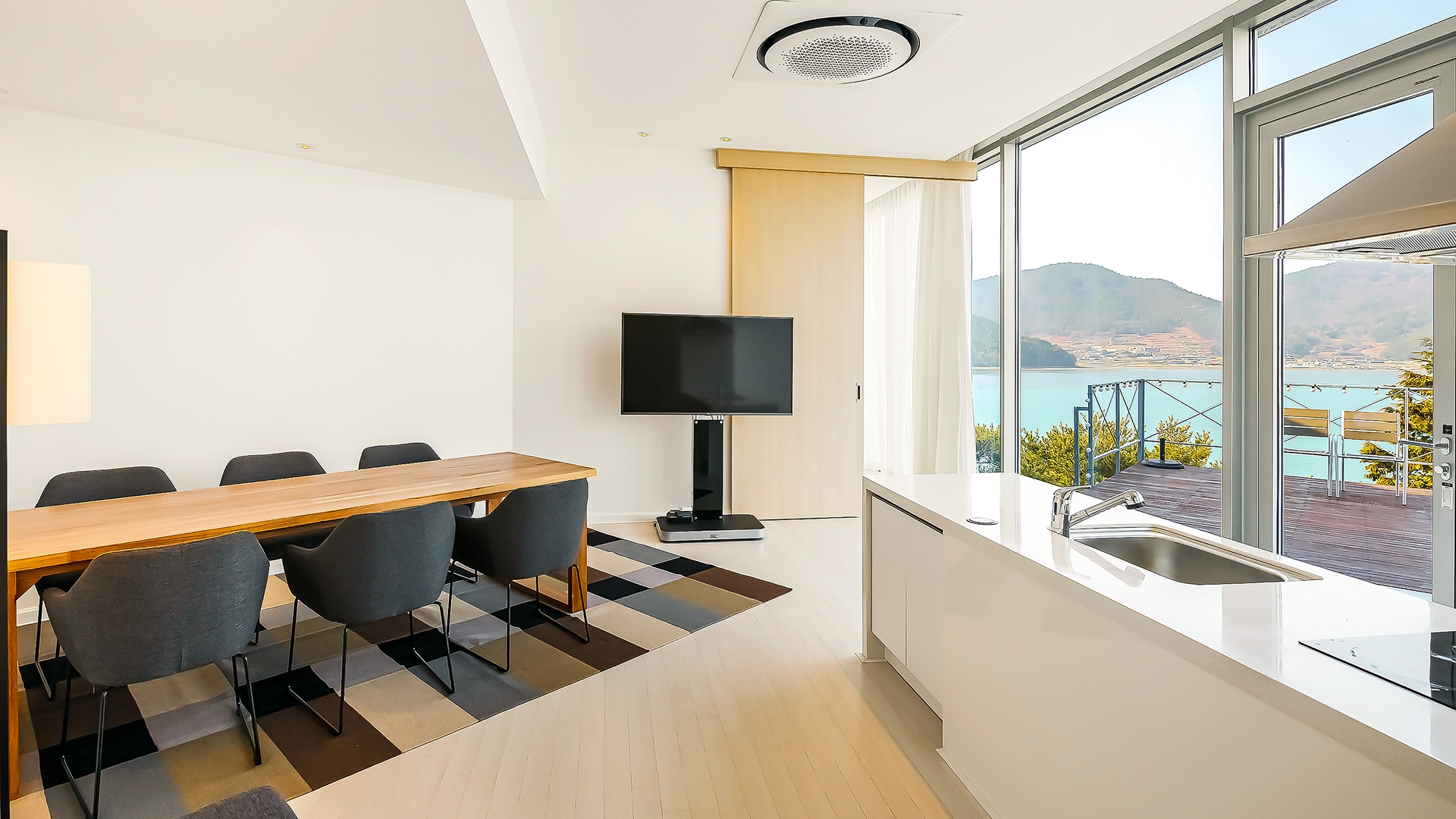 디플로마 스위트