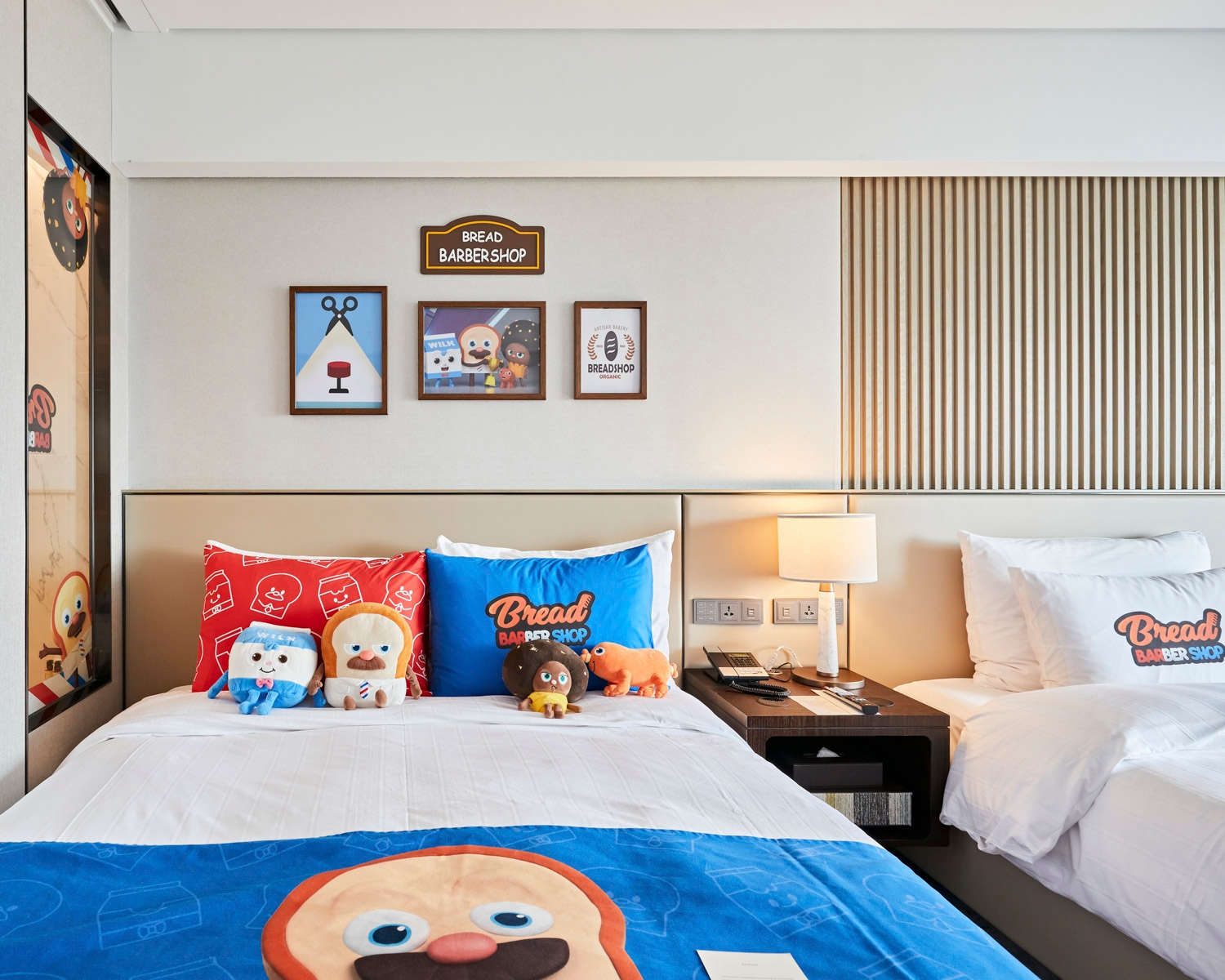 브레드 이발소 패밀리 트윈룸