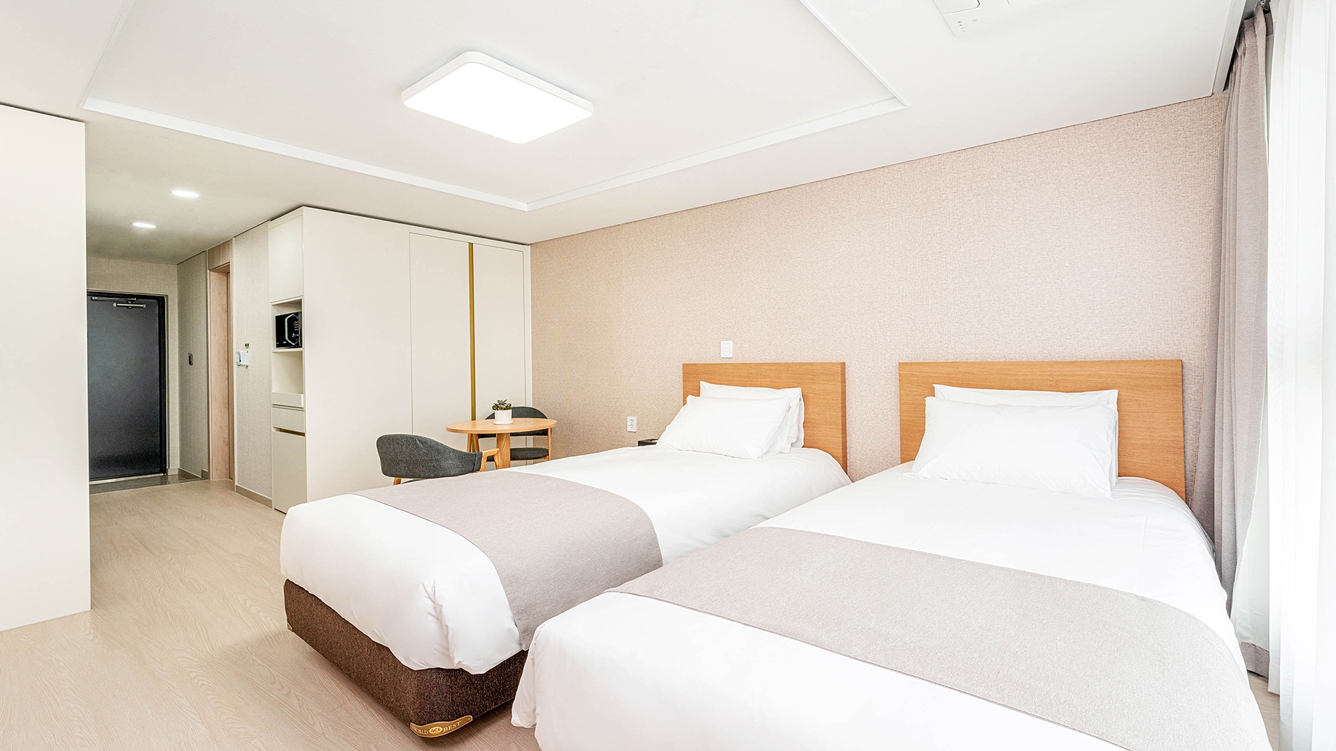 슈페리어 패밀리 트윈