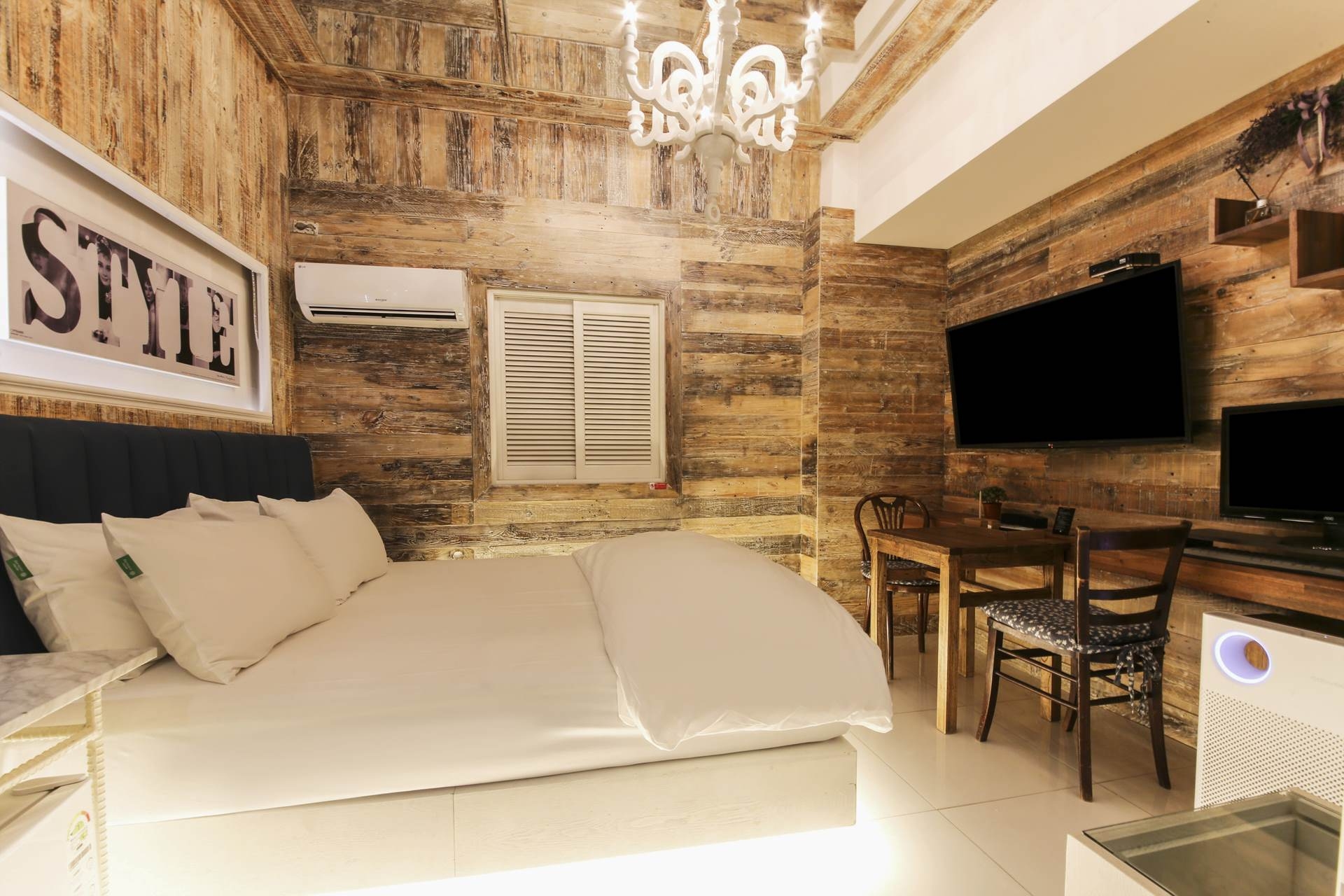 디럭스(조식포함,스타일러,공기청정기,